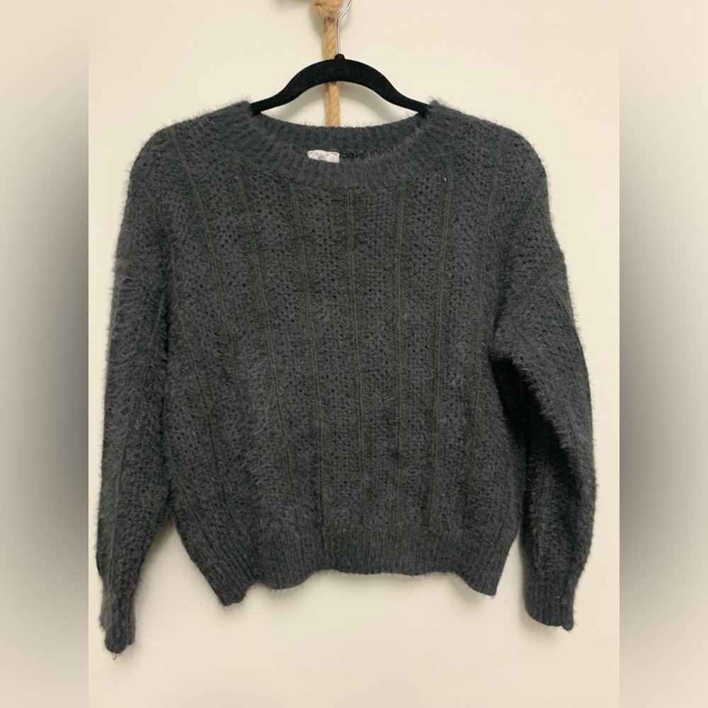 Sadie and Sage women’s small sweater